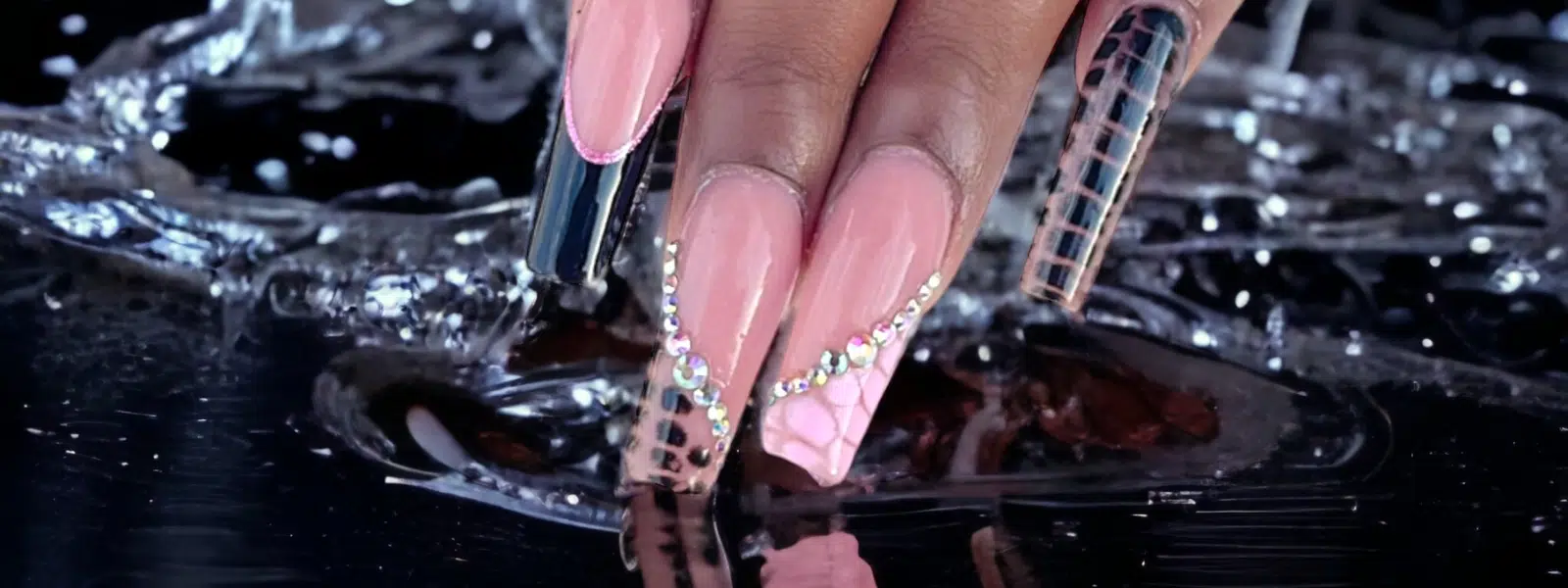 jealis_nail_academy_acrylnagels_met_begeleiding-1600x600